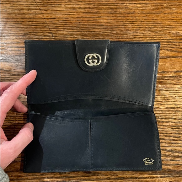 VINTAGE Gucci Beige and Black Women's Wallet - Picture 2 of 3